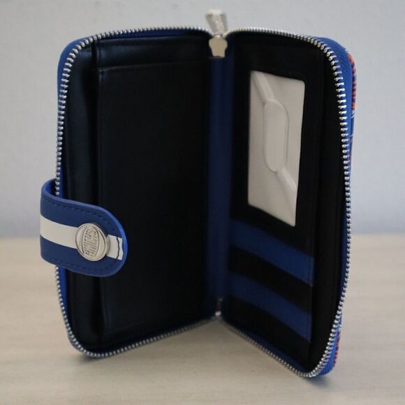 Loungefly NBAWA0004 Women's NBA NY Knicks Logo Zip Around Snap Wallet - Picture 6 of 9